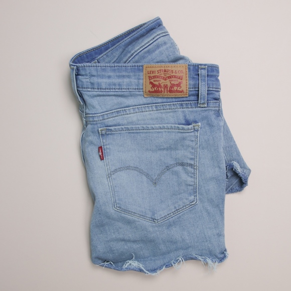 Levi's Pants - Cutoff 712 Levi Jean Shorts Sz 29